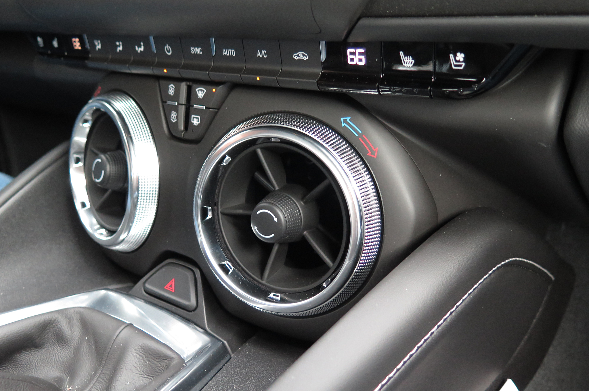 12 Cool New Interior Features From The 2016 Camaro 6 2016 Camaro Ss Interior Features Climate Controls Console