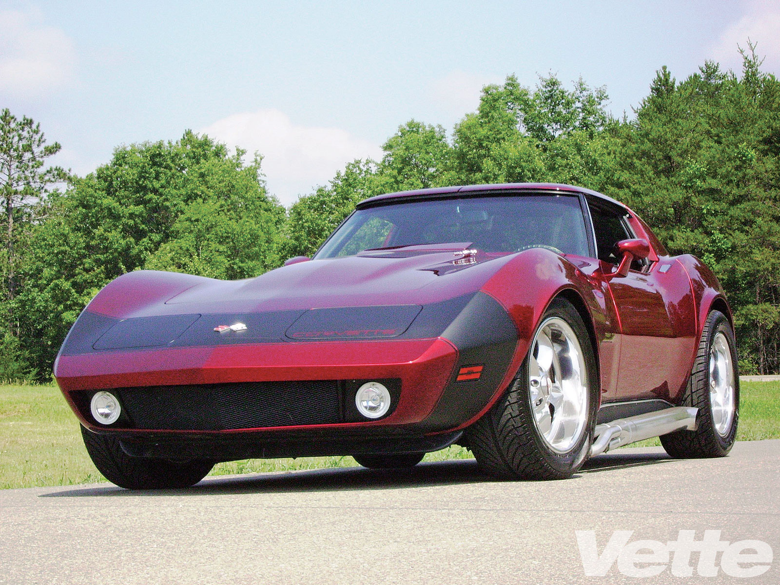 1975 Chevy Corvette Lewis Brothers Collision Vette Magazine Vemp 1009 01 O 1975 Chevy Corvette Front View