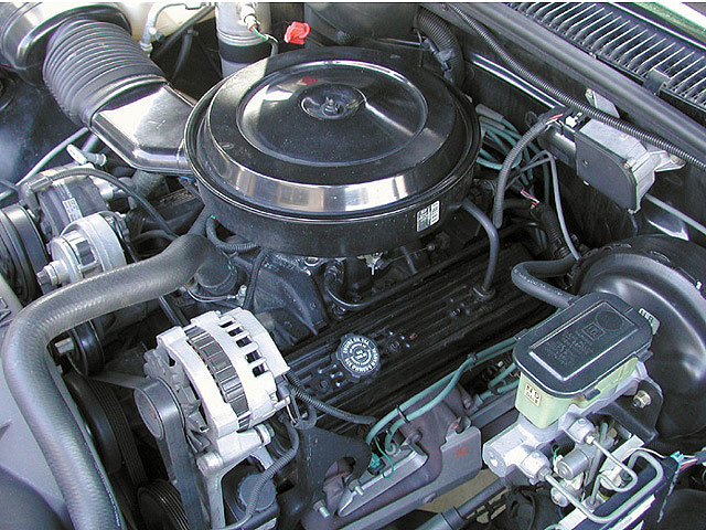 1995 Chevy Silverado 57 Engine